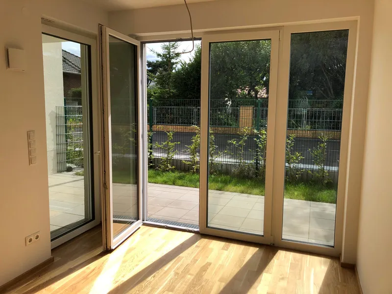Modernes Wohnen mit Terrasse & Garten: Großzügige 2-Zimmer-Neubauwohnung — photo 1